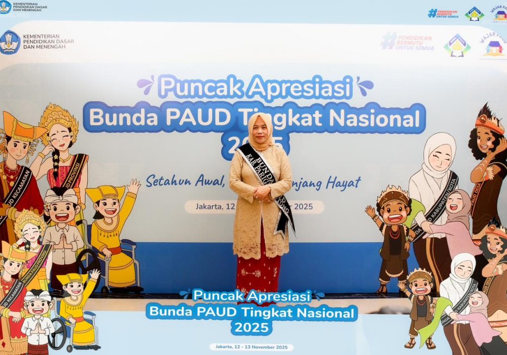Hestiwati Nanga Raih Penghargaan Bunda PAUD Nasional 2025
