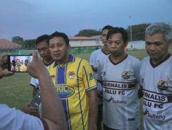 Bupati Touna Curi Perhatian Lewat Gol Jauh di Laga Vs Jurnalis Palu Fc