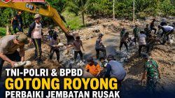 Gotong Royong TNI-Polri dan BPBD Perbaiki Jembatan Rusak Akibat Banjir di Lobu Mandiri